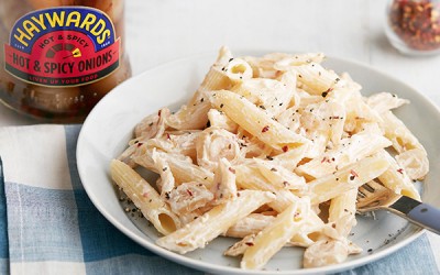 Cheesy Pasta Recipe with Spicy Onions